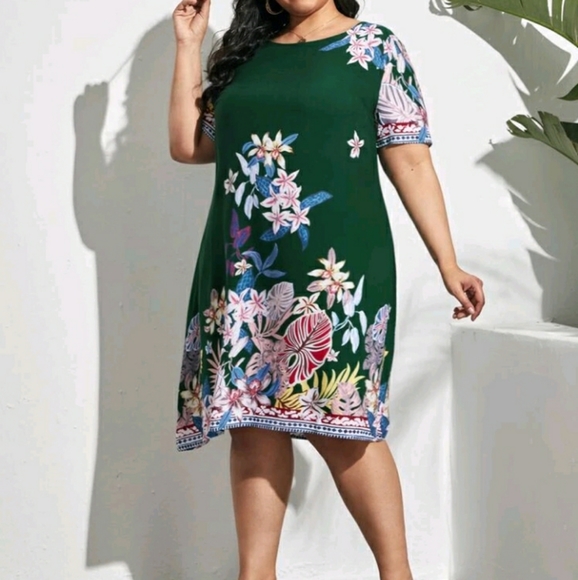 NEW Plus Floral Tunic Dress - Picture 3 of 9